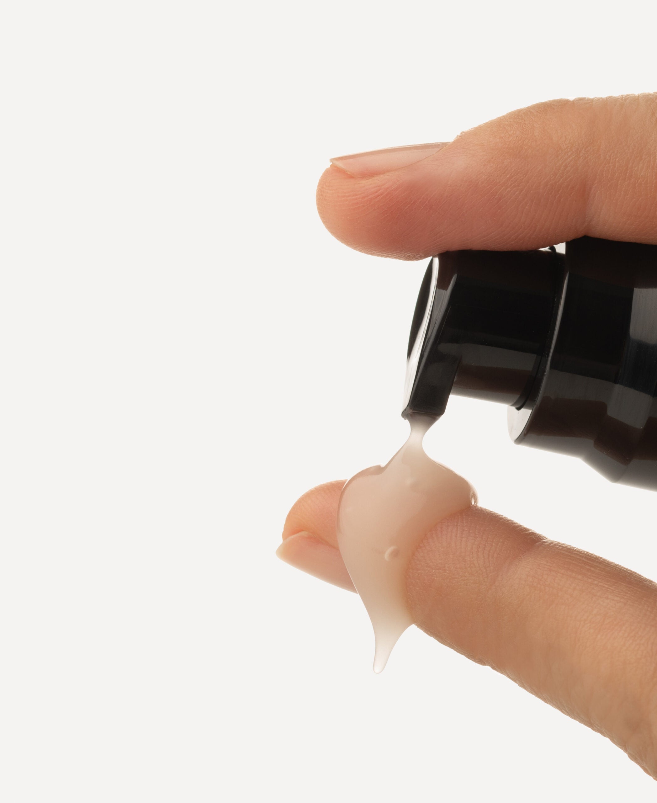 SKIN-FACTOR-Gel-crema-mano-scaled.jpg
